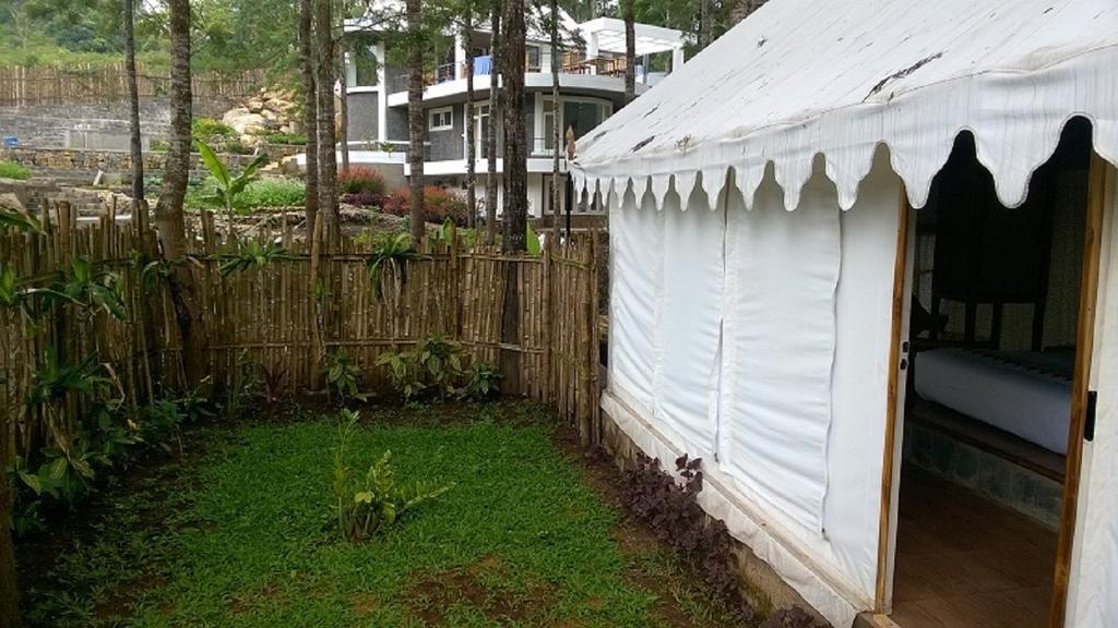 Bison Woods Hotel Yercaud Ruang foto