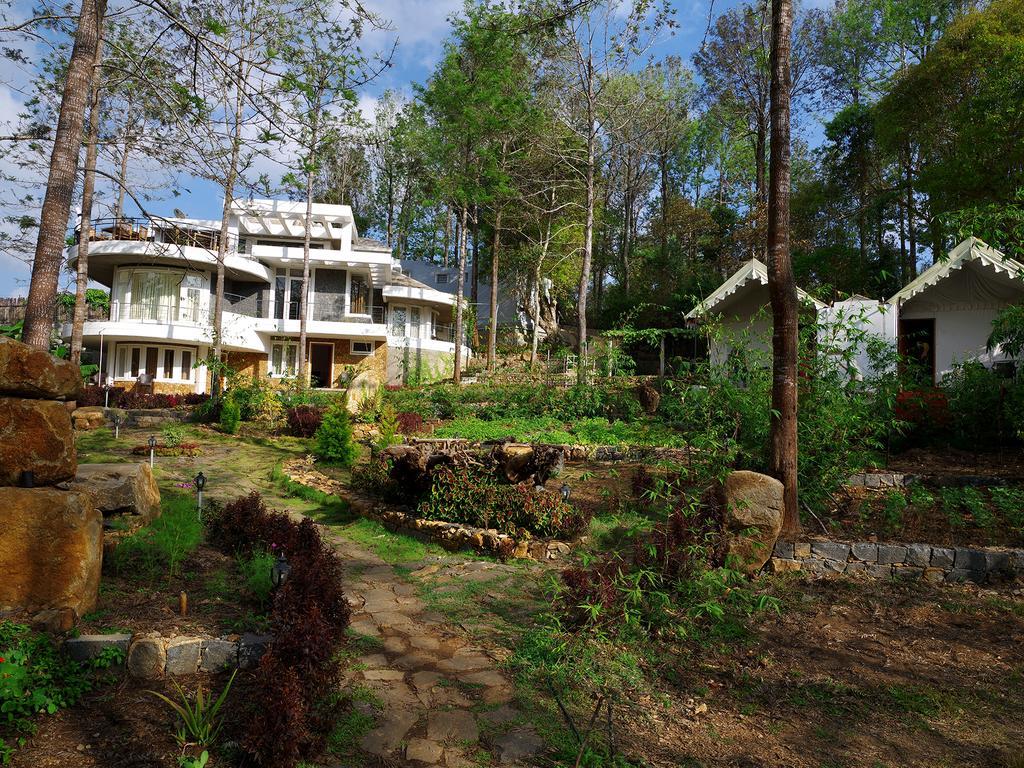 Bison Woods Hotel Yercaud Bagian luar foto