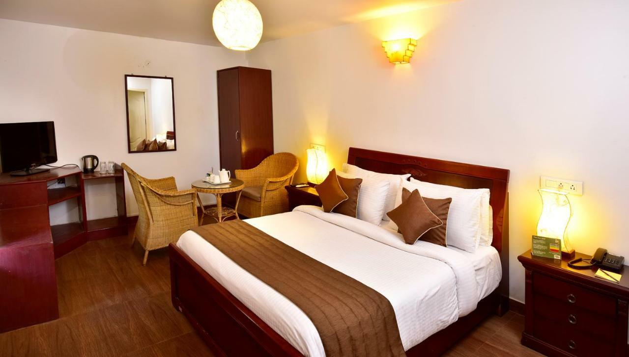 Bison Woods Hotel Yercaud Bagian luar foto