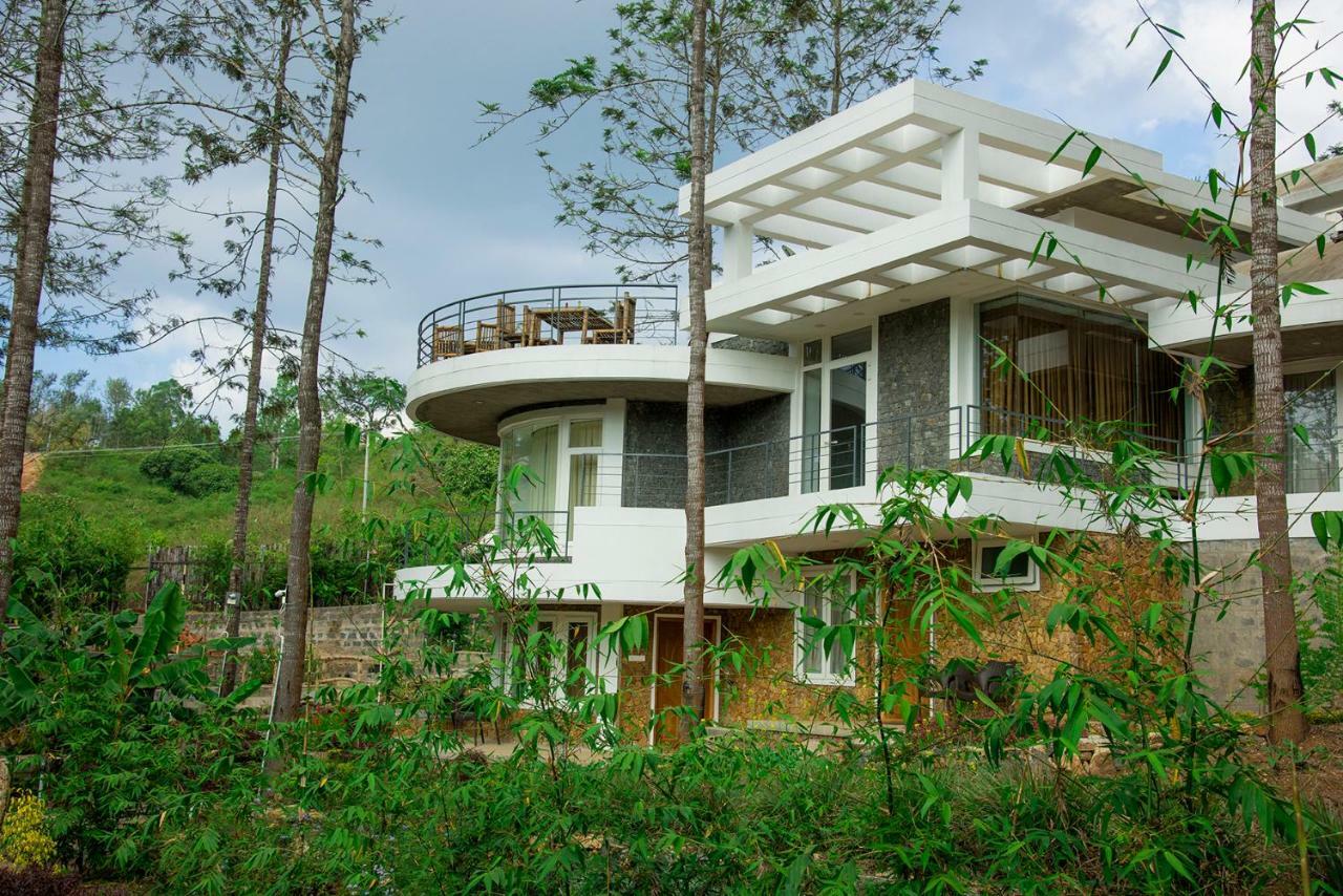 Bison Woods Hotel Yercaud Bagian luar foto