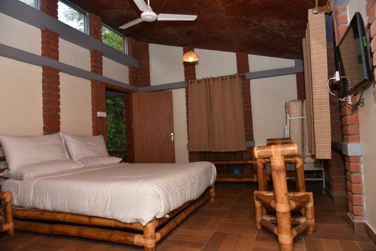 Bison Woods Hotel Yercaud Bagian luar foto