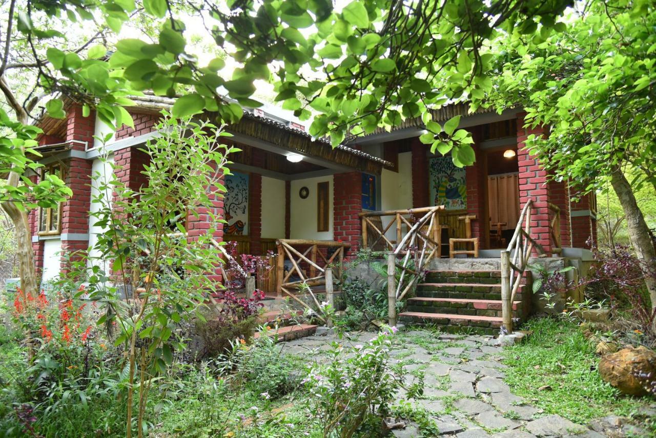 Bison Woods Hotel Yercaud Bagian luar foto
